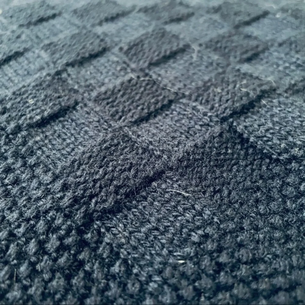 J Crew Navy Blue Wool Blend Checkered Weave Unisex Muffler Scarf